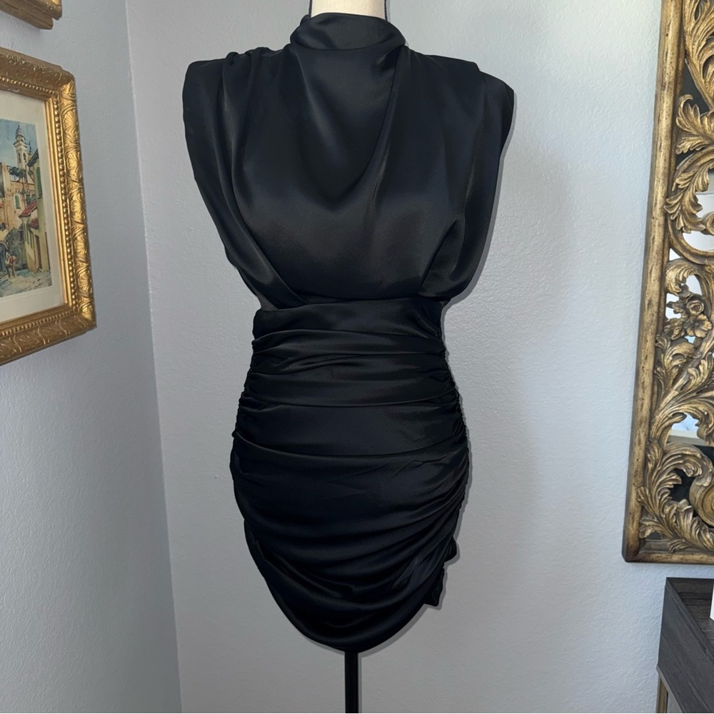 ARITZIA Modern Minimalist Capsule Chic Dress Size 6 Classic Black Sleeveless CBK